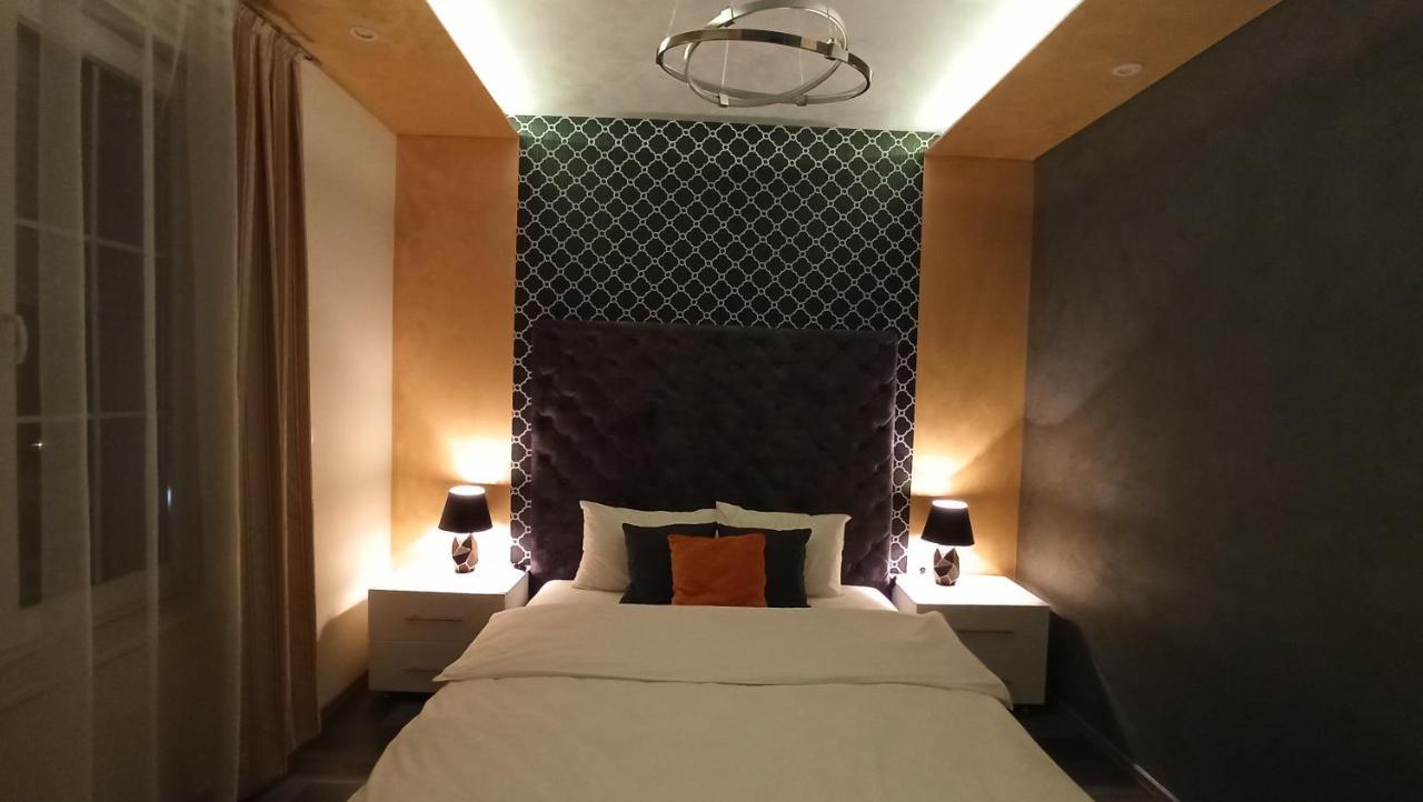 Apartmani President III บันยาลูกา ภายนอก รูปภาพ